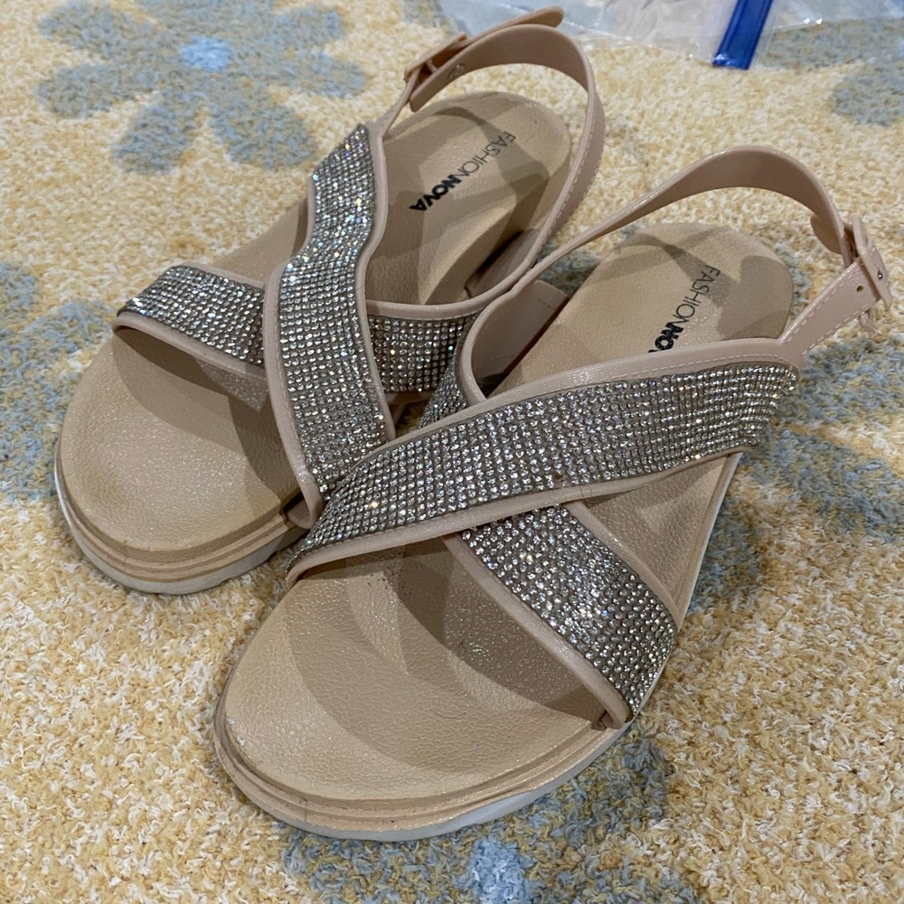 Women’s sandals